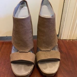 Vince Camuto Gevara wedge